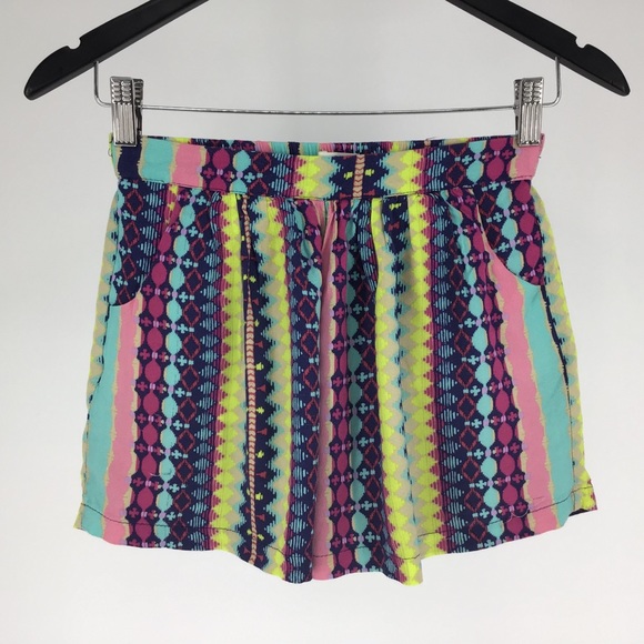 2/$25 Jessica Simpson Girls Striped Shorts, Med. (10/12) - Picture 3 of 15